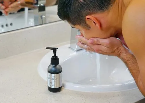Daily Detox Face Wash- With Charcoal - For every skin type: Men & Women